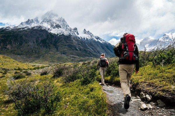Quels sont les meilleurs itinéraires pour une randonnée dans les montagnes du Carpathes en Roumanie?